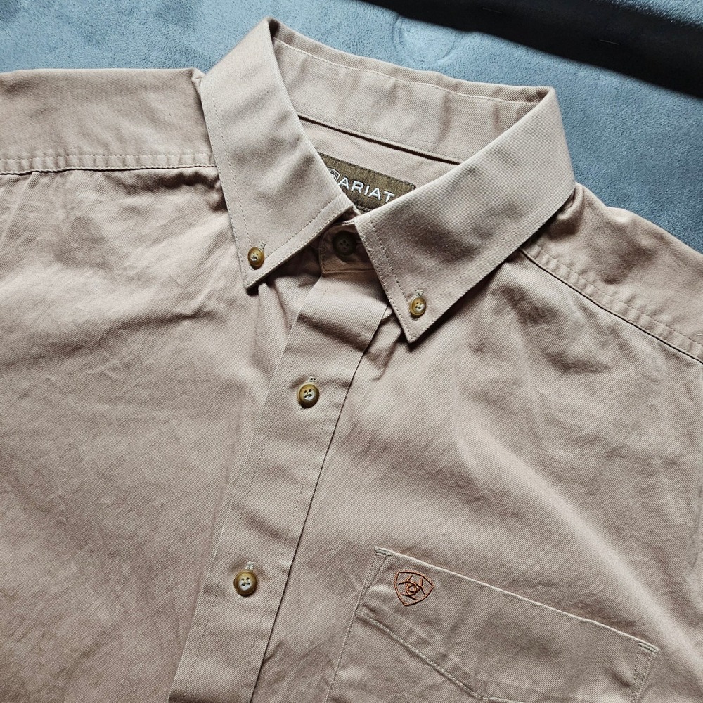 Ariat Men's Medium Tan Khaki Cotton Twill Long Sleeve Western Button Down Shirt‎